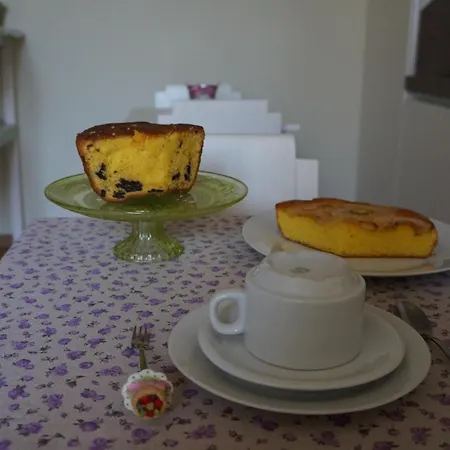 Il Vicolo 48 Bed and Breakfast Πέζαρο